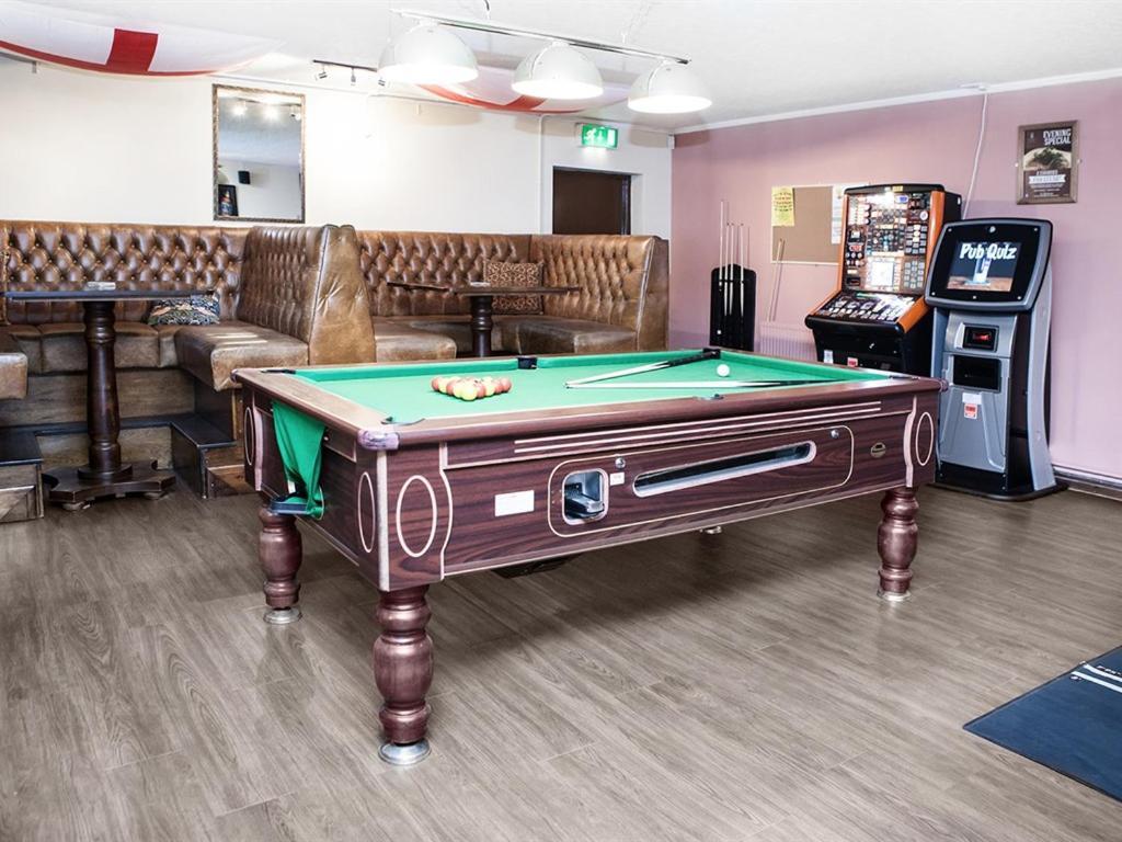 The Crewe Arms Hotel 외부 사진