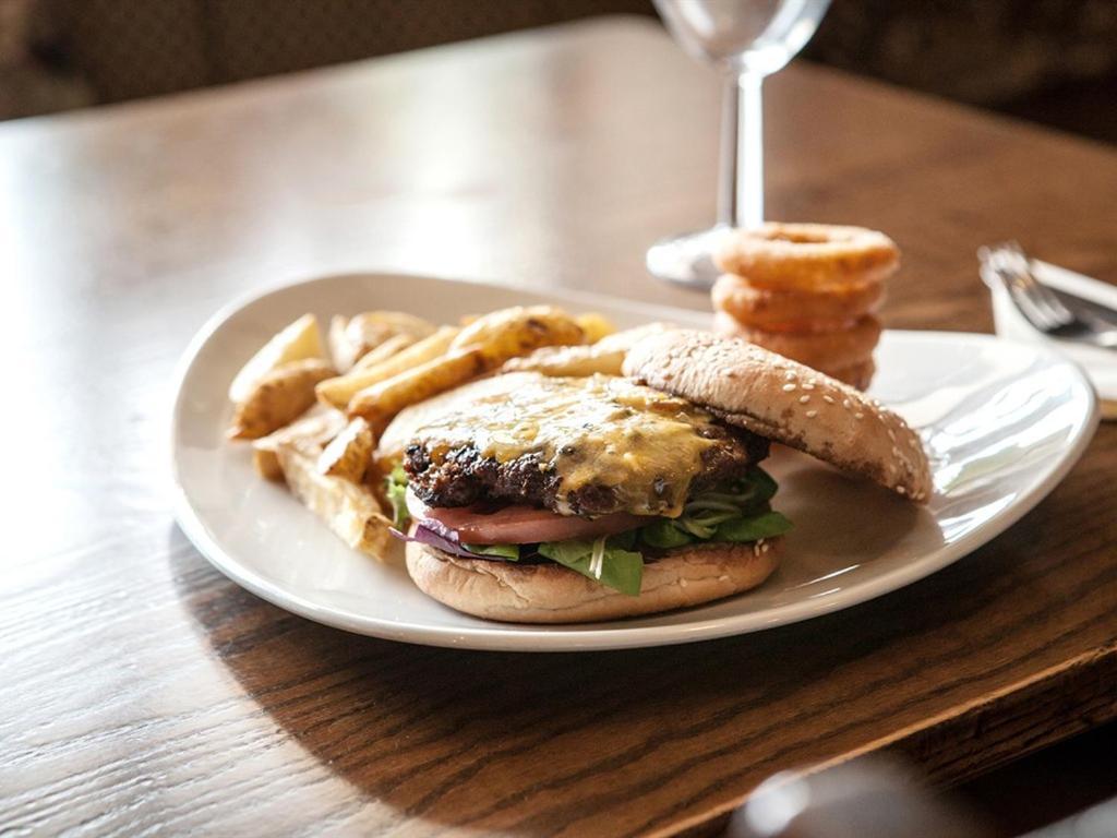 The Crewe Arms Hotel 외부 사진