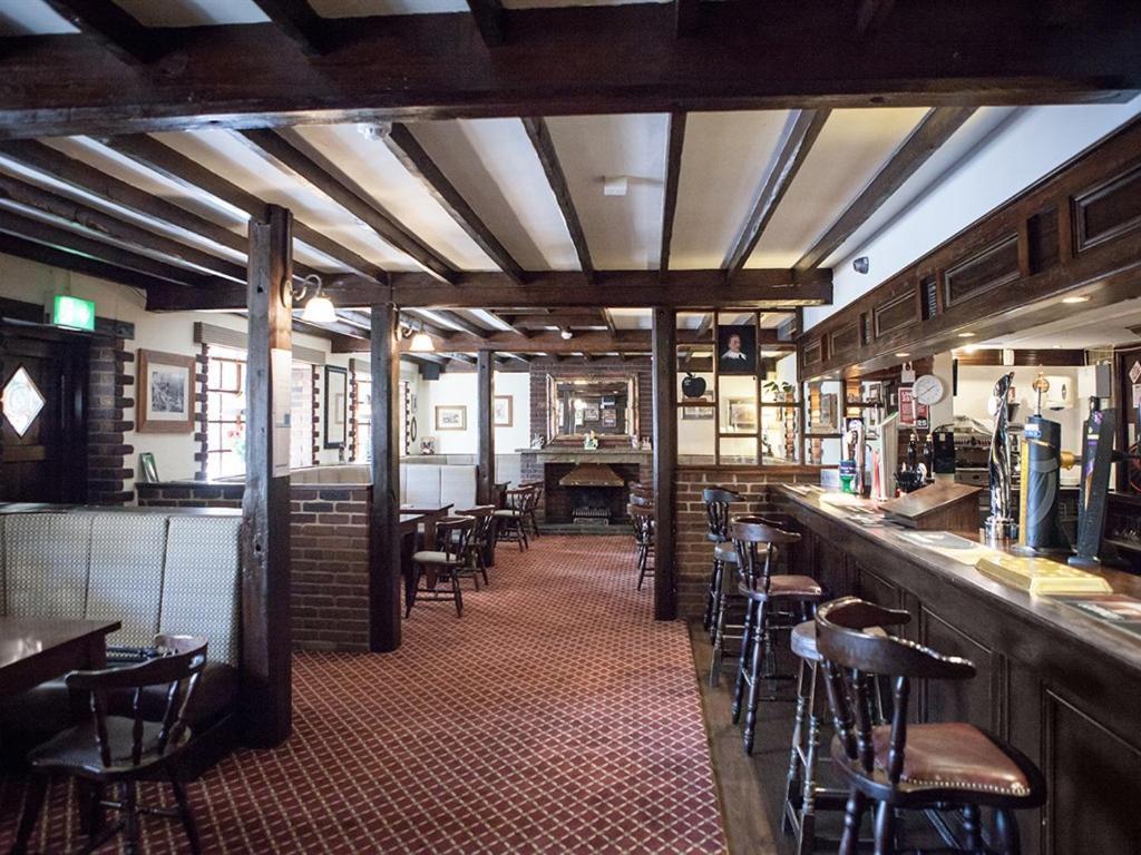 The Crewe Arms Hotel 외부 사진