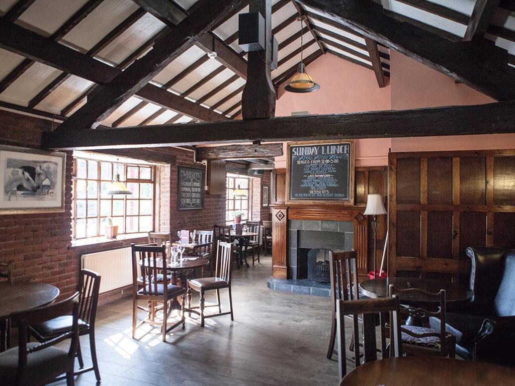 The Crewe Arms Hotel 외부 사진